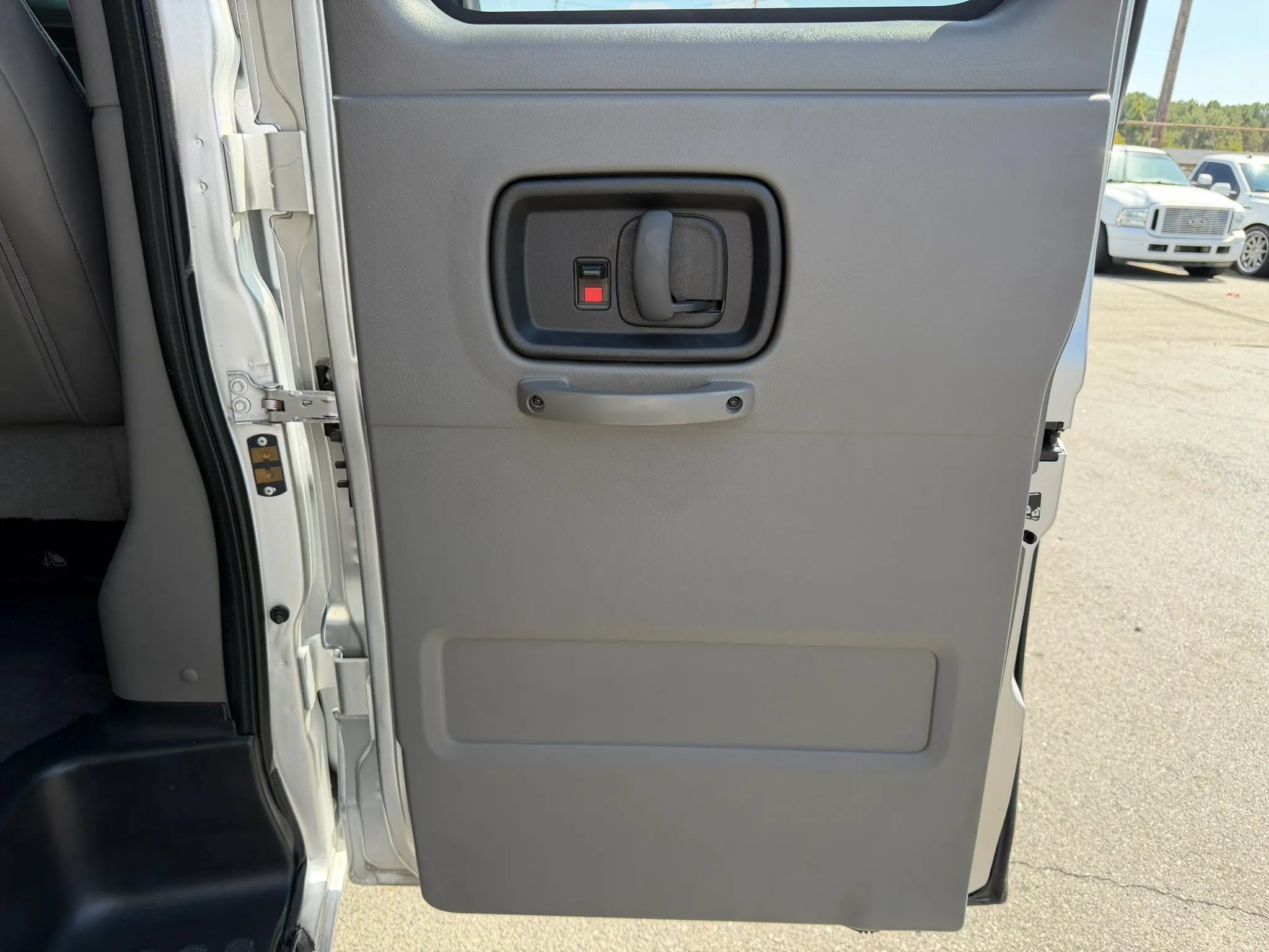 Used 2019 Chevrolet Express 3500 LS RWD image 19