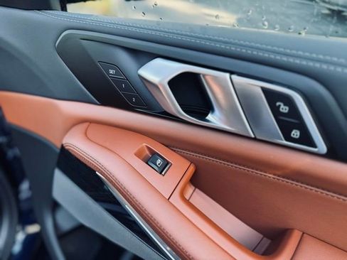 New 2026 BMW X7 xDrive40i w/ M Sport Package image 18