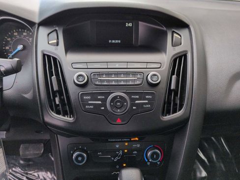 Used 2018 Ford Focus S image 27