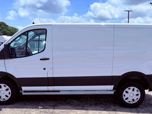 Used 2025 Ford Transit 250 Low Roof w/ Exterior Upgrade Package RWD image 4