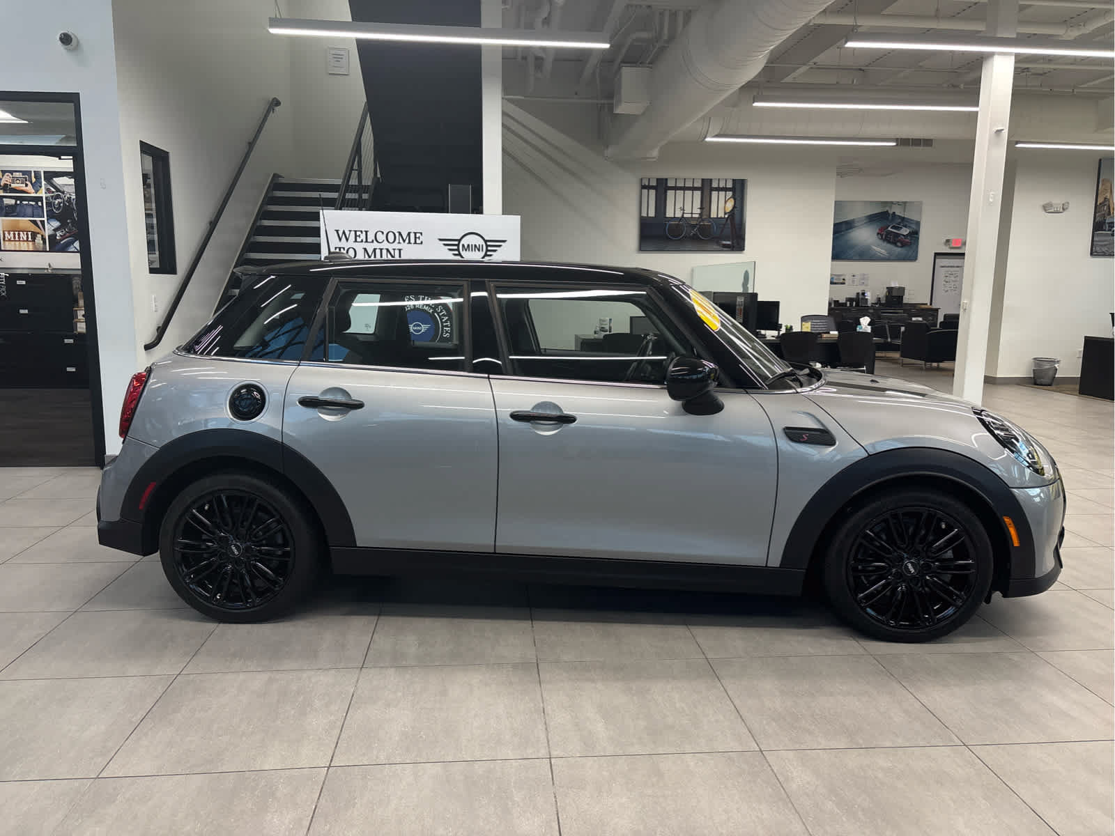 Used 2024 MINI Cooper S FWD image 4