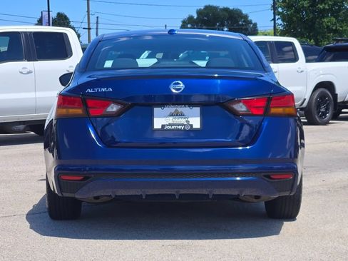Used 2020 Nissan Altima 2.5 S FWD image 11
