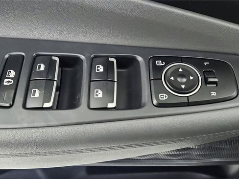 Used 2023 Hyundai Santa Fe SEL FWD image 18