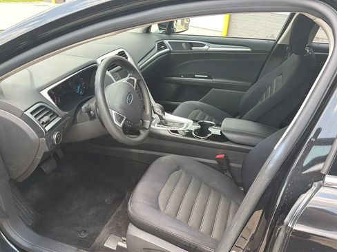 Used 2014 Ford Fusion SE FWD image 9