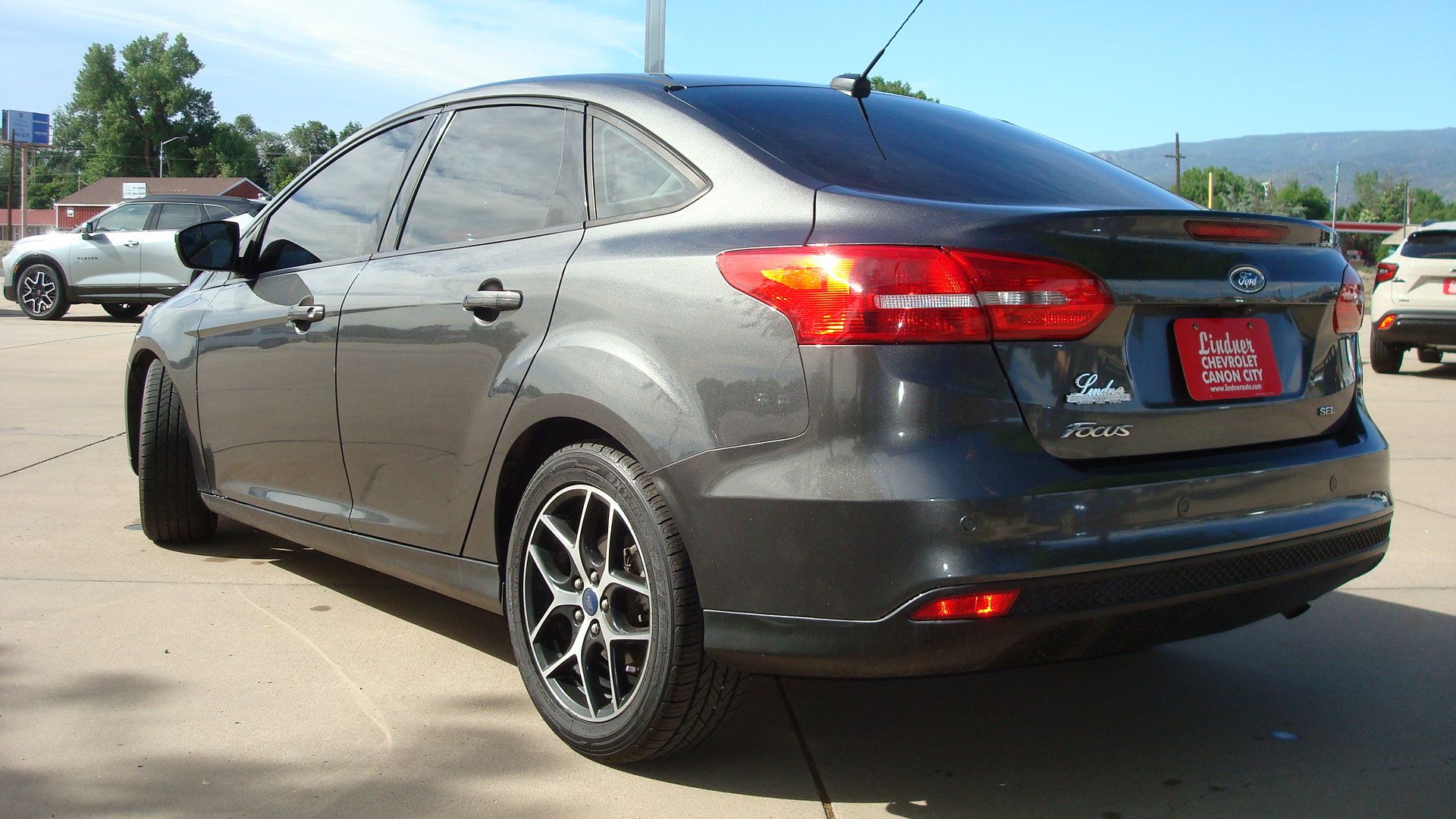 Used 2018 Ford Focus SEL FWD image 6
