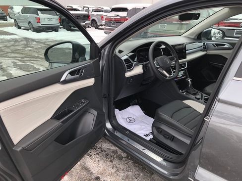 New 2026 Volkswagen Taos SEL AWD/4WD image 10