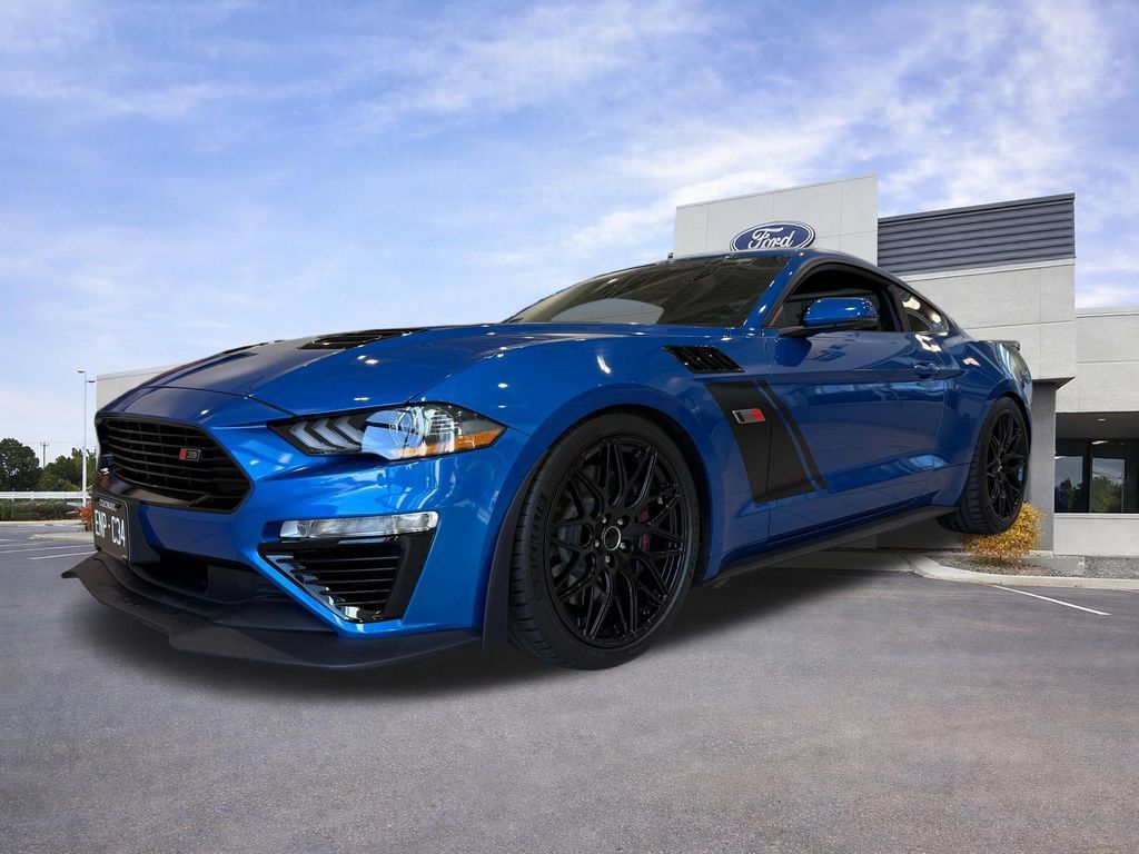 Used 2020 Ford Mustang GT Premium w/ GT Performance Package RWD image 4