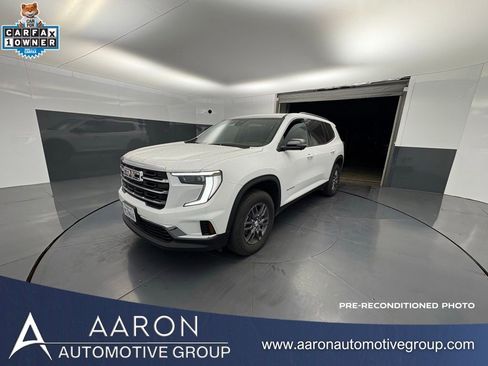 Used 2025 GMC Acadia Elevation image 1