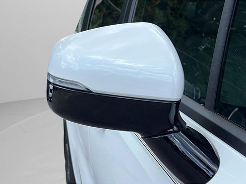 New 2026 Kia Carnival EX FWD image 11