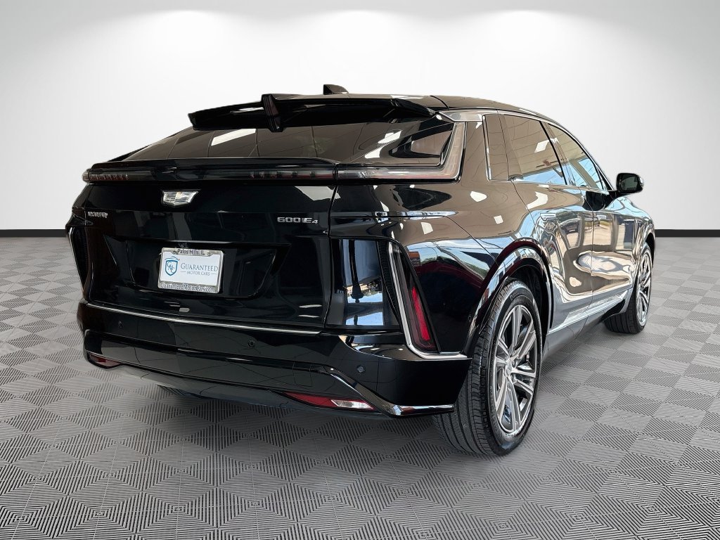 Used 2024 Cadillac Lyriq Luxury AWD/4WD image 14