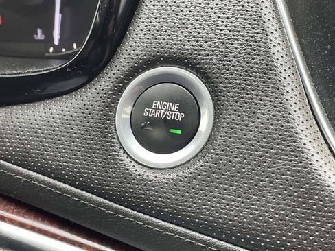 Used 2017 Cadillac XT5 Premium Luxury image 28