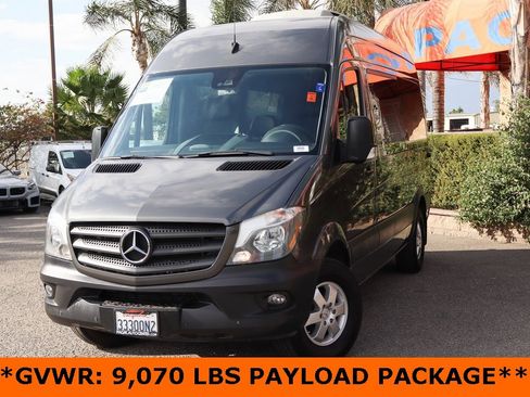 Used 2018 Mercedes-Benz Sprinter 2500 image 4