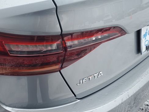 Used 2019 Volkswagen Jetta SEL w/ Cold Weather Package image 30