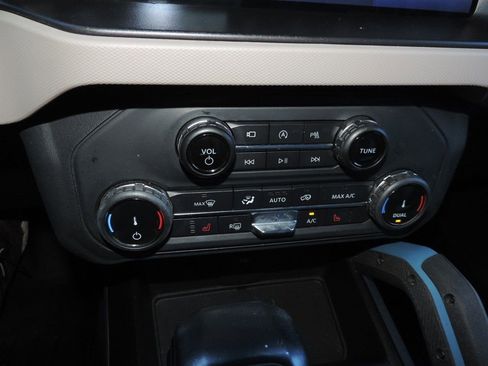 Used 2022 Ford Bronco Wildtrak image 22