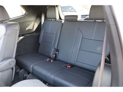 Used 2024 GMC Acadia Elevation w/ Luxury Package image 13