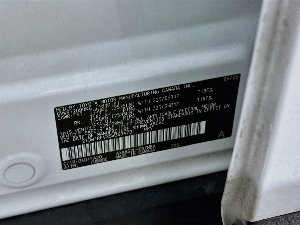 Used 2025 Toyota RAV4 XLE FWD image 30