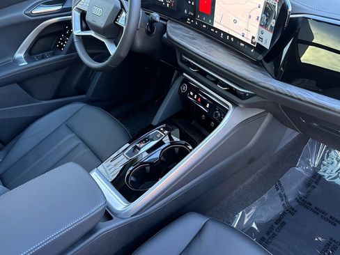 New 2025 Audi Q5 Premium image 13