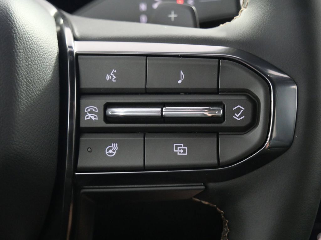 New 2026 GMC Terrain AT4 w/ Convenience Package III AWD/4WD image 24