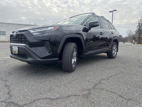 Used 2024 Toyota RAV4 LE image 3