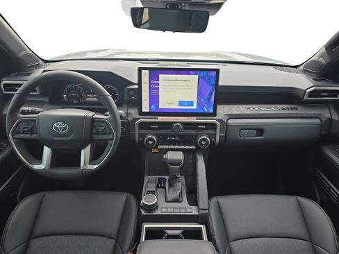 Certified 2025 Toyota Tacoma Limited image 9