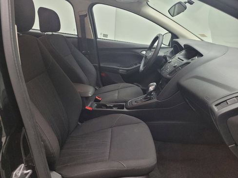 Used 2016 Ford Focus SE FWD image 21
