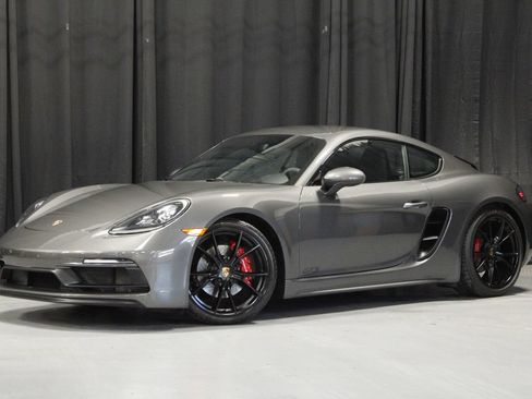 Certified 2018 Porsche 718 Cayman GTS RWD image 1