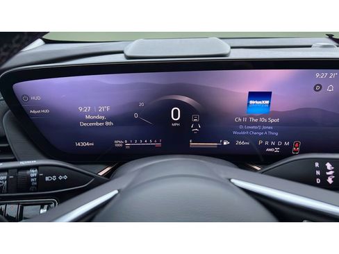 Certified 2025 Buick Envision Sport Touring image 15