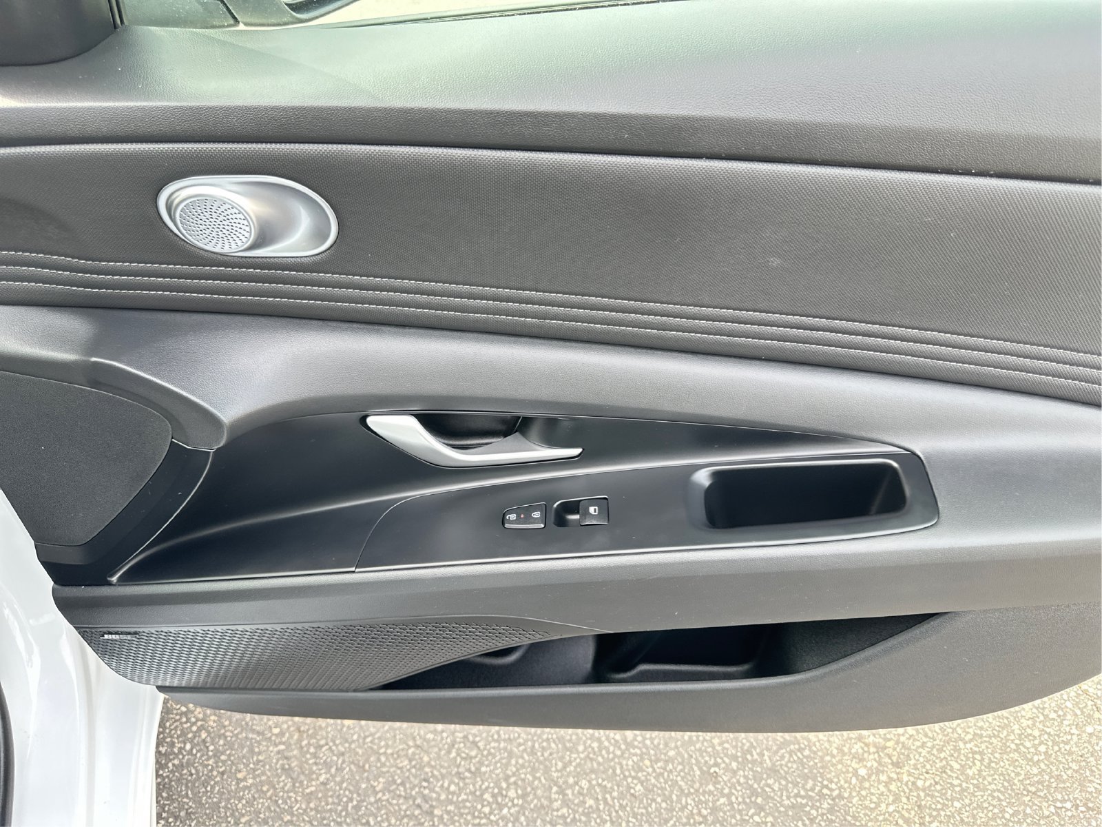 Certified 2025 Hyundai Elantra Limited w/ Cargo Package FWD image 22