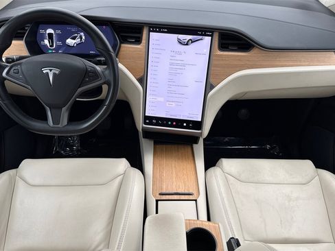 Used 2018 Tesla Model X 75D image 13