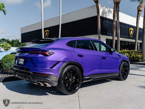 Used 2023 Lamborghini Urus Performante AWD/4WD image 6