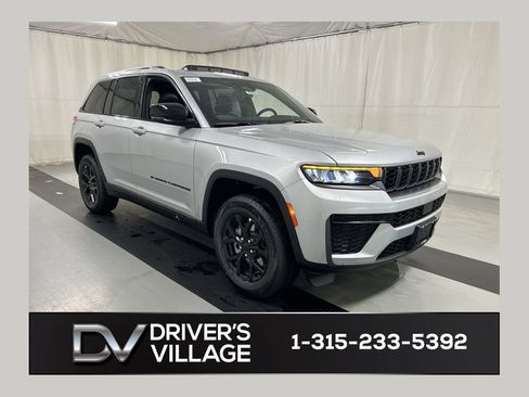 New 2026 Jeep Grand Cherokee Altitude AWD/4WD image 1