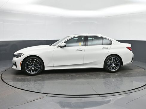 Used 2019 BMW 330i xDrive Sedan w/ Convenience Package AWD/4WD image 4