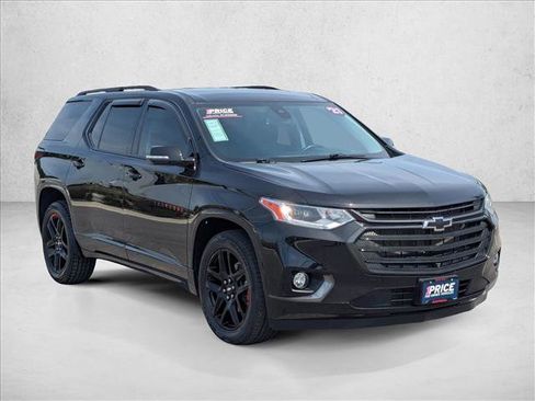 Used 2021 Chevrolet Traverse Premier w/ Redline Edition FWD image 3