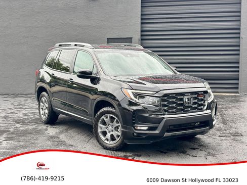 Used 2025 Honda Passport TrailSport image 1