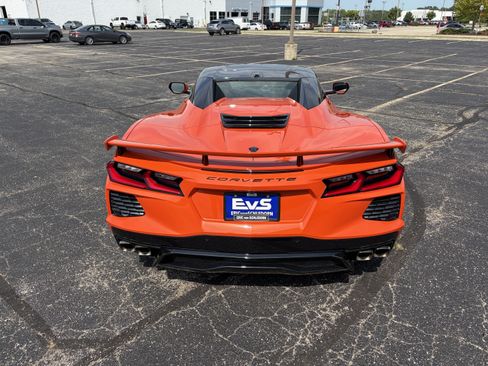 Used 2025 Chevrolet Corvette Stingray Premium Conv w/ Z51 Performance Package RWD image 5