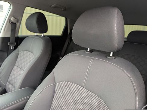 Certified 2022 Kia Niro LXS image 11