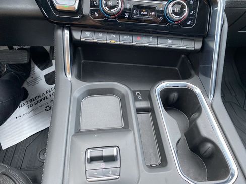 Used 2025 GMC Sierra 3500 Denali w/ Denali Reserve Package image 21