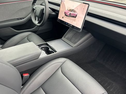 Used 2025 Tesla Model 3 image 15