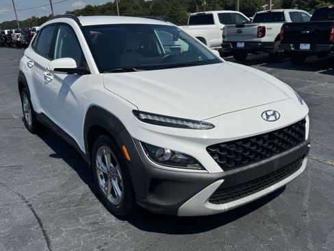 Used 2023 Hyundai Kona SEL w/ Cargo Package AWD/4WD image 4