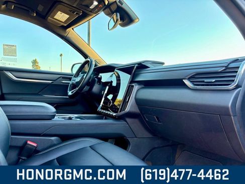 Used 2024 GMC Acadia Elevation image 20