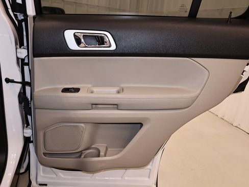 Used 2014 Ford Explorer Limited w/ Equipment Group 301A AWD/4WD image 19