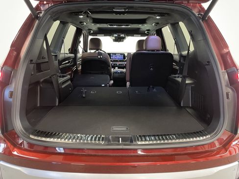 Used 2024 Kia Telluride SX Prestige image 33