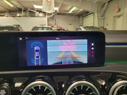 Used 2025 Mercedes-Benz CLA 250 4MATIC image 29