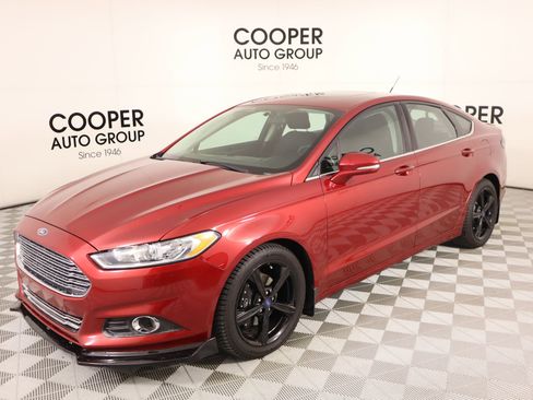 Used 2016 Ford Fusion SE image 9