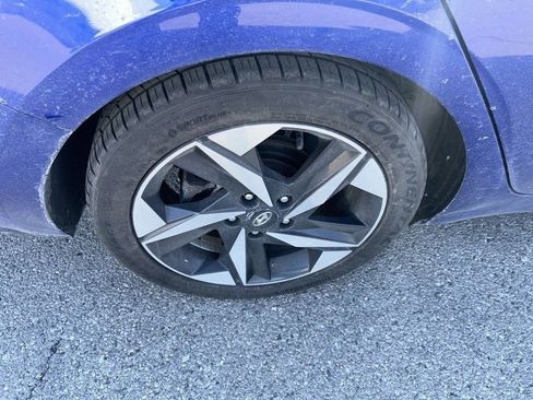 Used 2023 Hyundai Elantra Limited FWD image 19