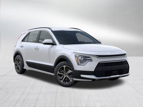 New 2025 Kia Niro EX image 8