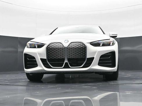 New 2026 BMW i4 eDrive40 w/ M Sport Package RWD image 26