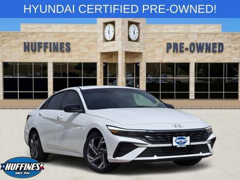 Certified 2025 Hyundai Elantra Sport FWD image 1