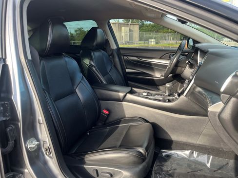 Used 2021 Nissan Maxima 3.5 SV w/ Floor Mat Group FWD image 30