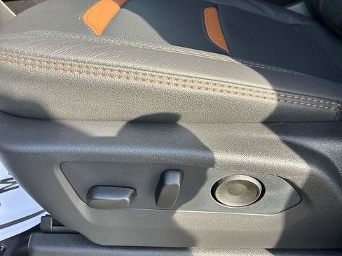 New 2026 GMC Sierra 1500 AT4 w/ AT4 Premium Package AWD/4WD image 12